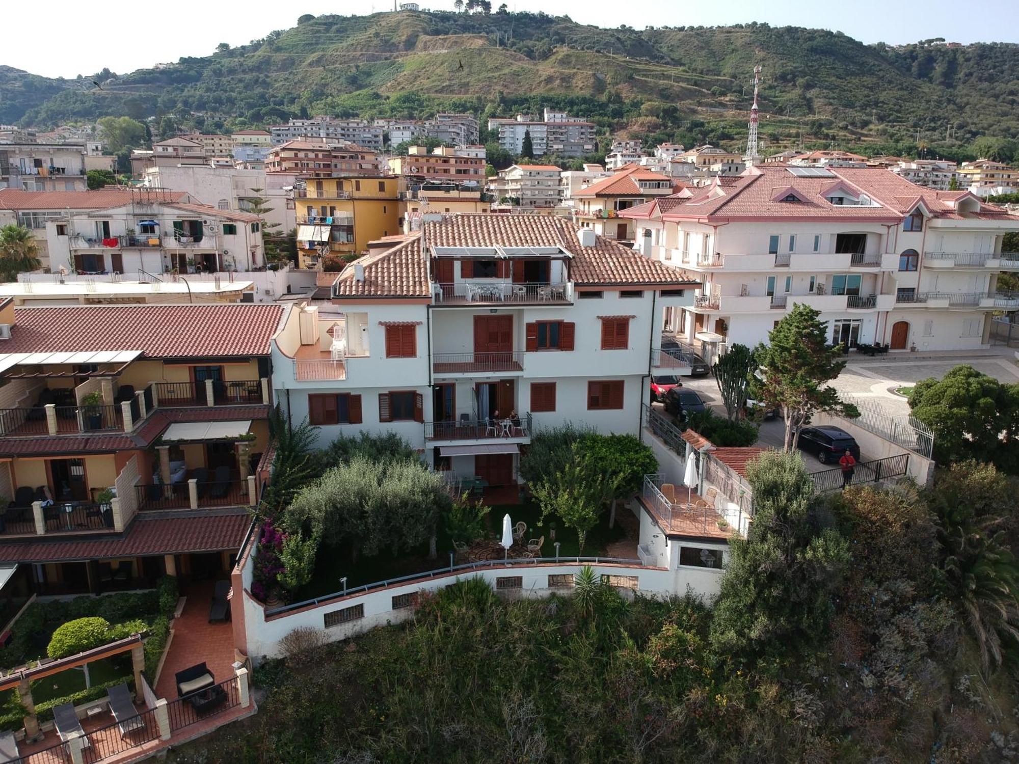 Caia Appartamenti Tropea Buitenkant foto