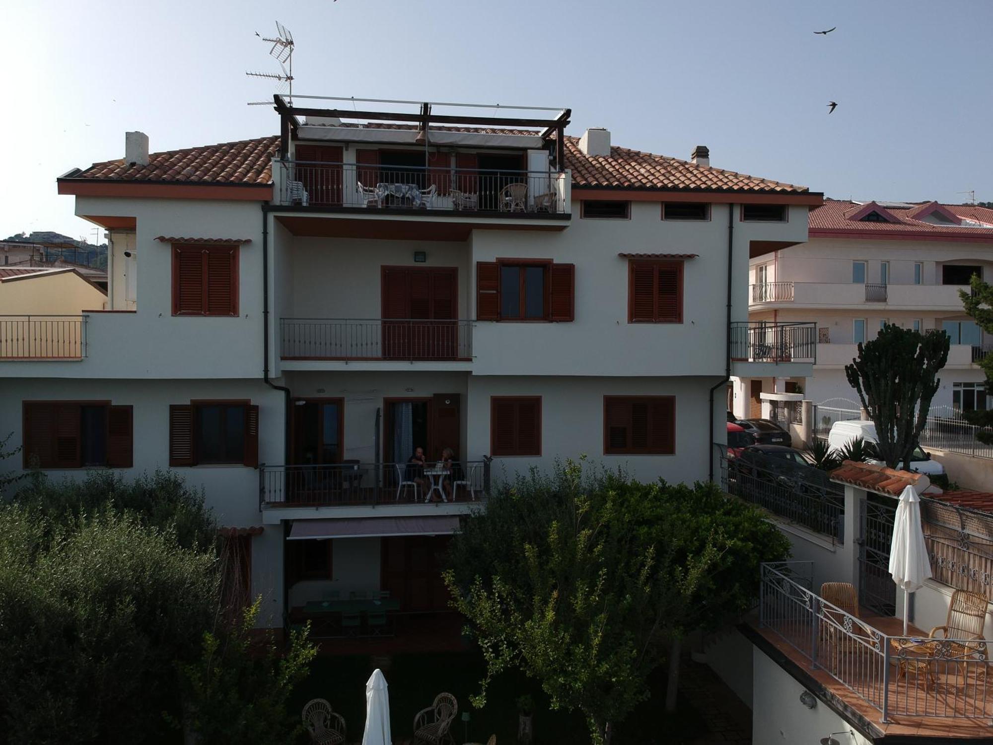 Caia Appartamenti Tropea Buitenkant foto