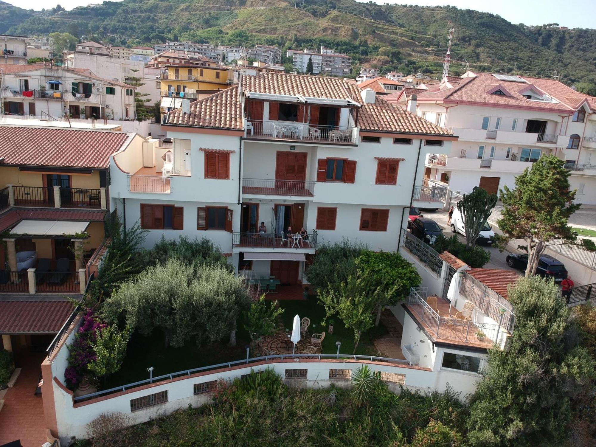 Caia Appartamenti Tropea Buitenkant foto